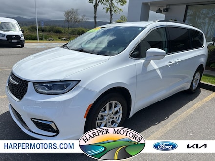 2022 Chrysler Pacifica Touring L Van Passenger Van