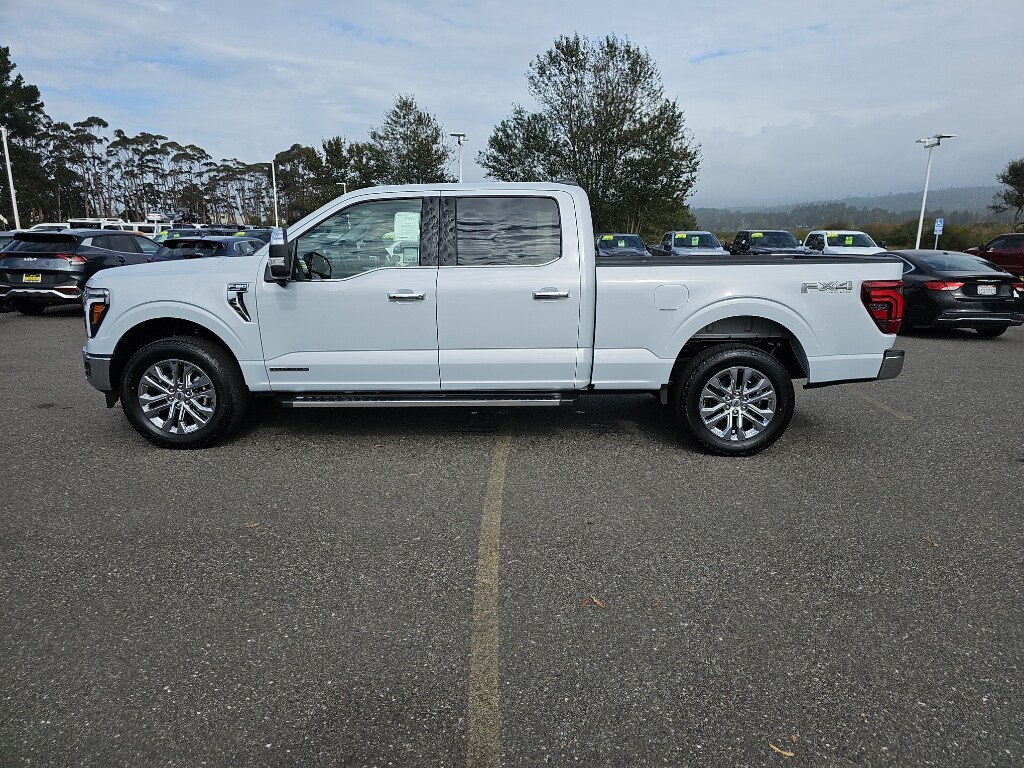 2025 Ford F-150 Lariat photo 2