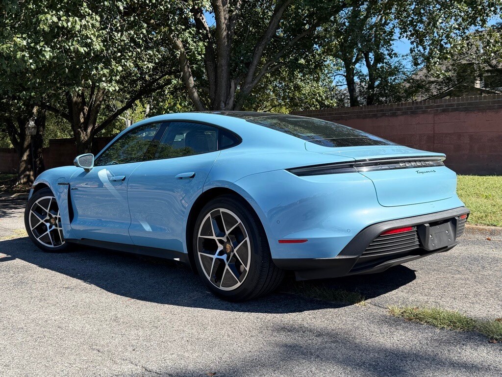 2025 Porsche Taycan 4S photo 3