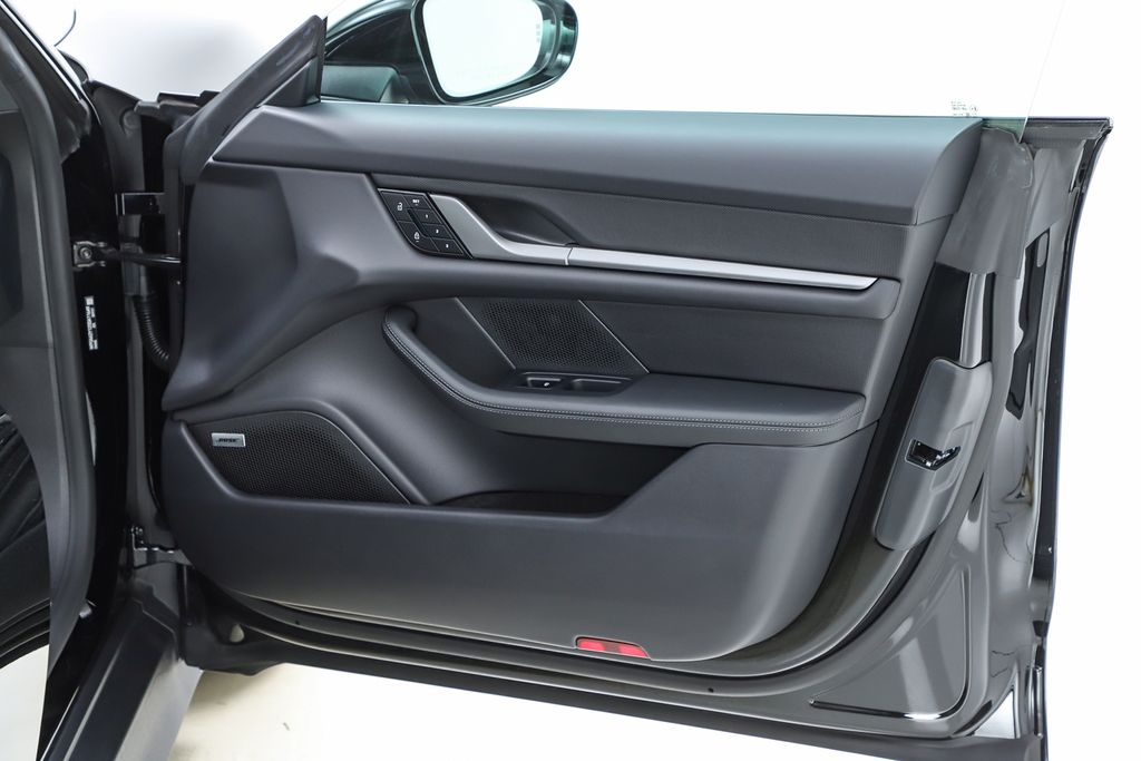 2025 Porsche Taycan Base - Photo 62