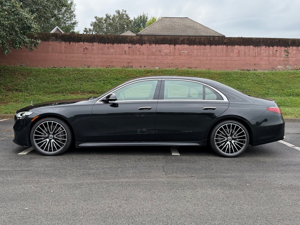 2022 Mercedes Benz S 580 4MATIC photo 2