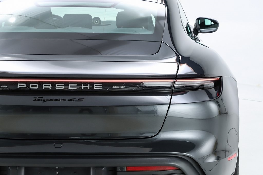 2025 Porsche Taycan S - Photo 17