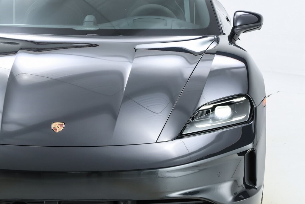 2025 Porsche Taycan S - Photo 33