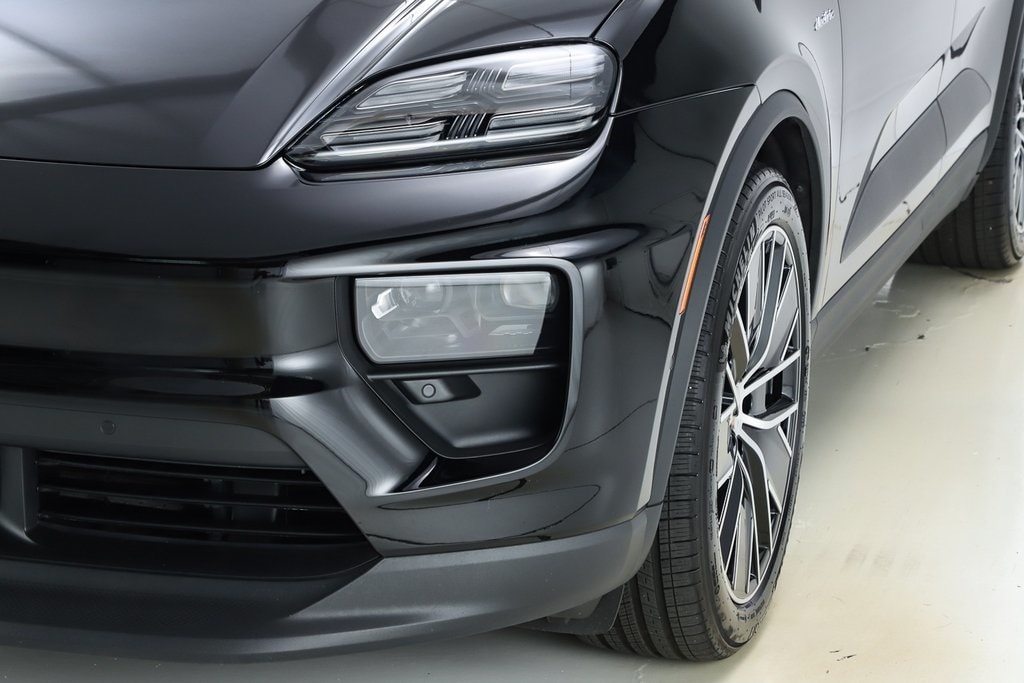 2025 Porsche Macan S - Photo 34