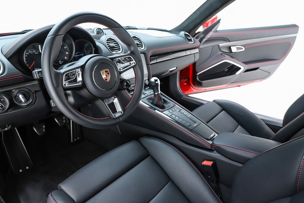 2024 Porsche Cayman GTS 4.0 photo 4