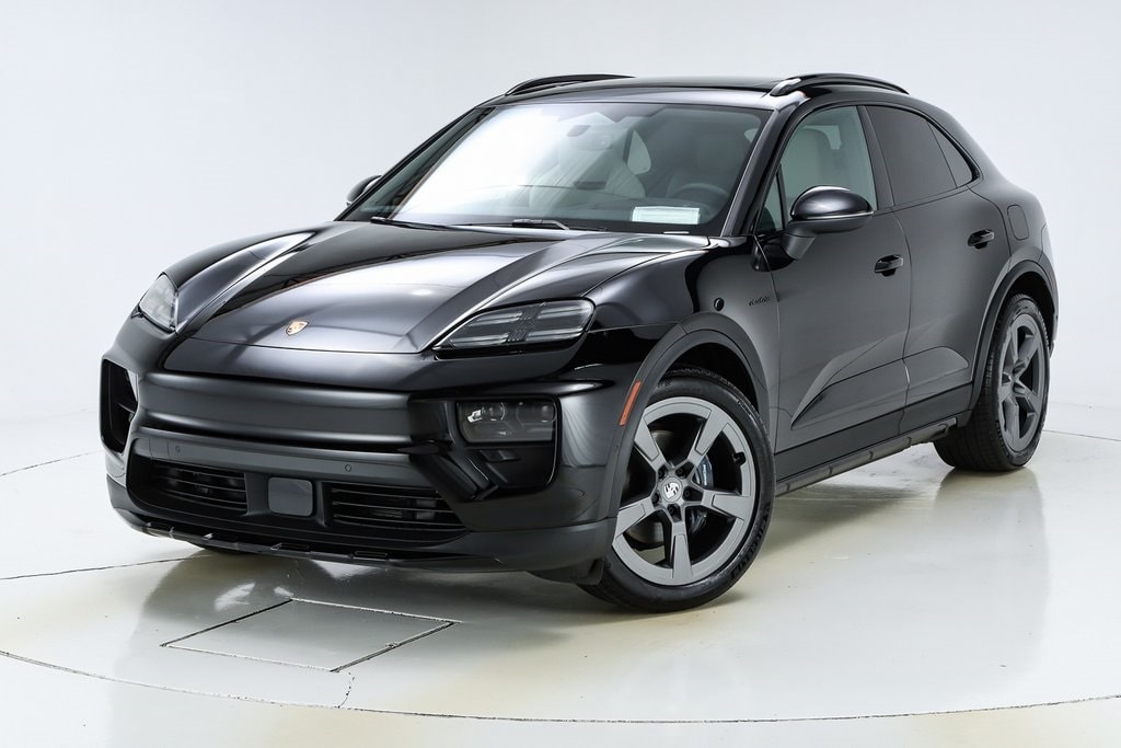 2024 Porsche Macan Base's photo