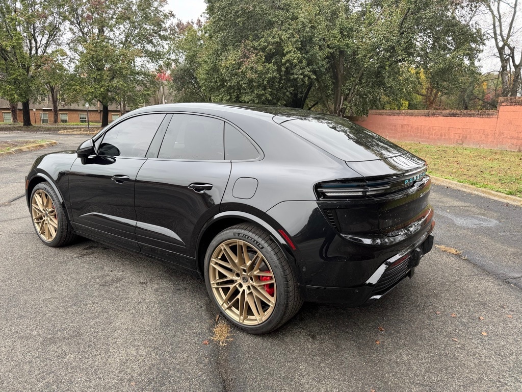 Certified 2025 Porsche Macan Electric Turbo SUV
