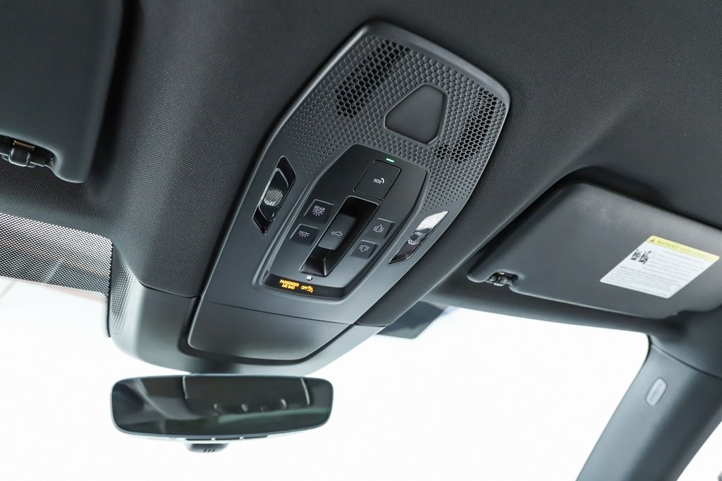 2025 Porsche Macan S - Photo 56