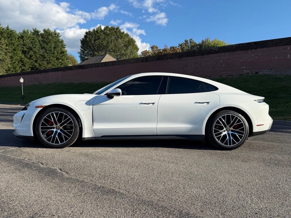 2020 Porsche Taycan 4S photo 2