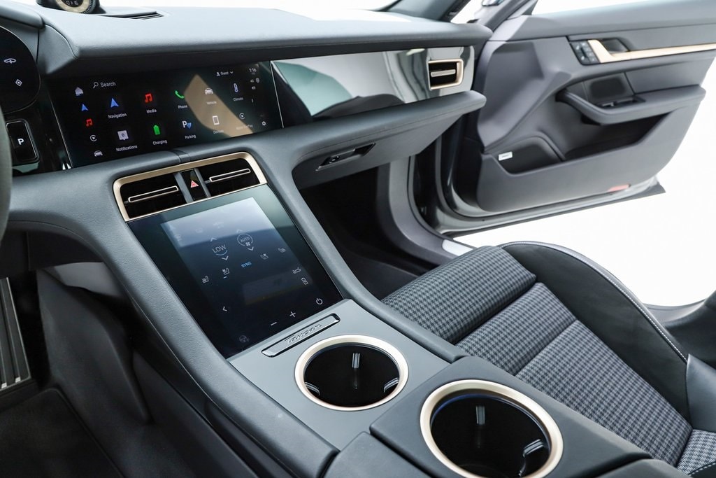 2025 Porsche Taycan S - Photo 51