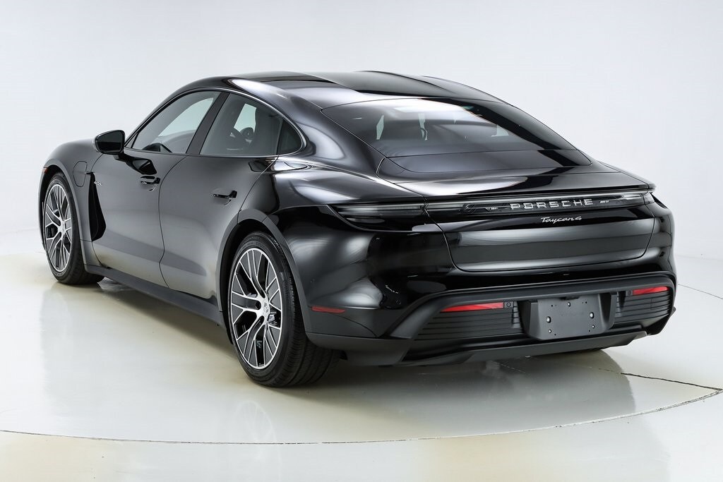 2026 Porsche Taycan 4 photo 2
