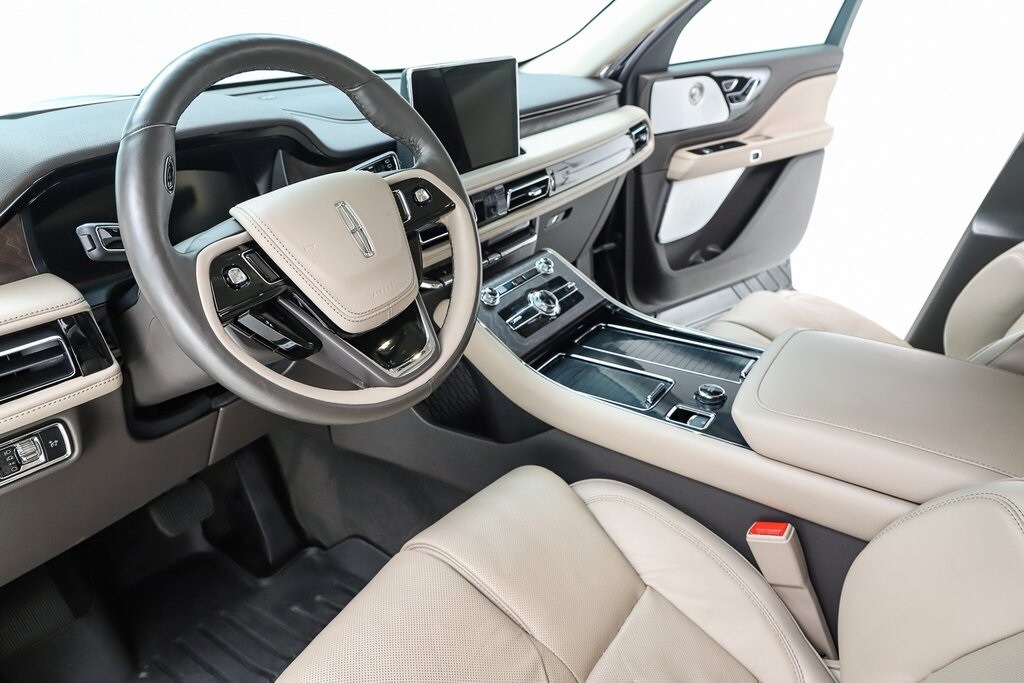 2023 Lincoln Aviator Reserve photo 3