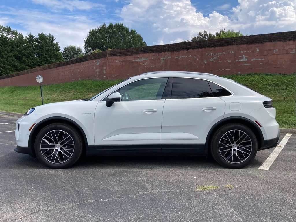 Certified 2025 Porsche Macan Base with VIN WP1AD2XA4SL075350 for sale in Knoxville, TN