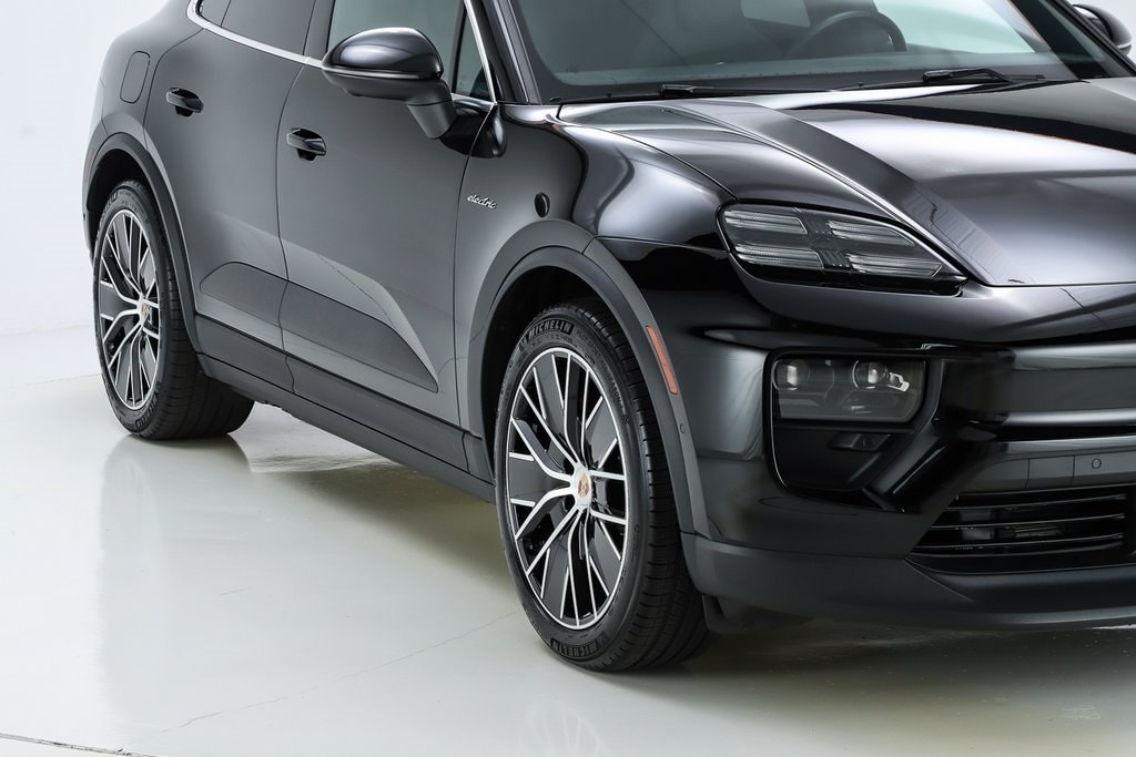 2025 Porsche Macan S - Photo 28