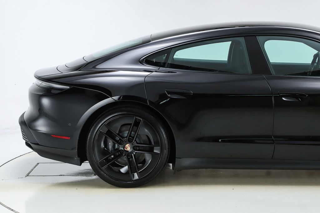 2025 Porsche Taycan Base - Photo 25