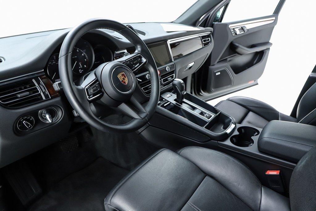 Certified 2022 Porsche Macan SUV