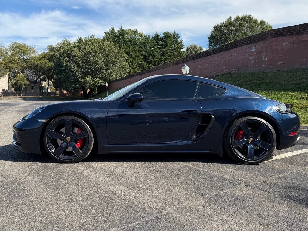 2021 Porsche Cayman GTS 4.0 photo 2