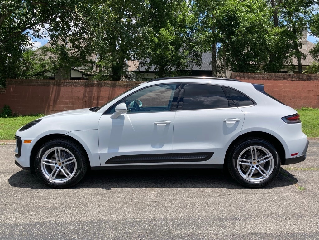 Certified 2022 Porsche Macan Base with VIN WP1AA2A57NLB02732 for sale in Knoxville, TN