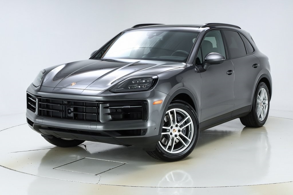 2025 Porsche Cayenne Base's photo