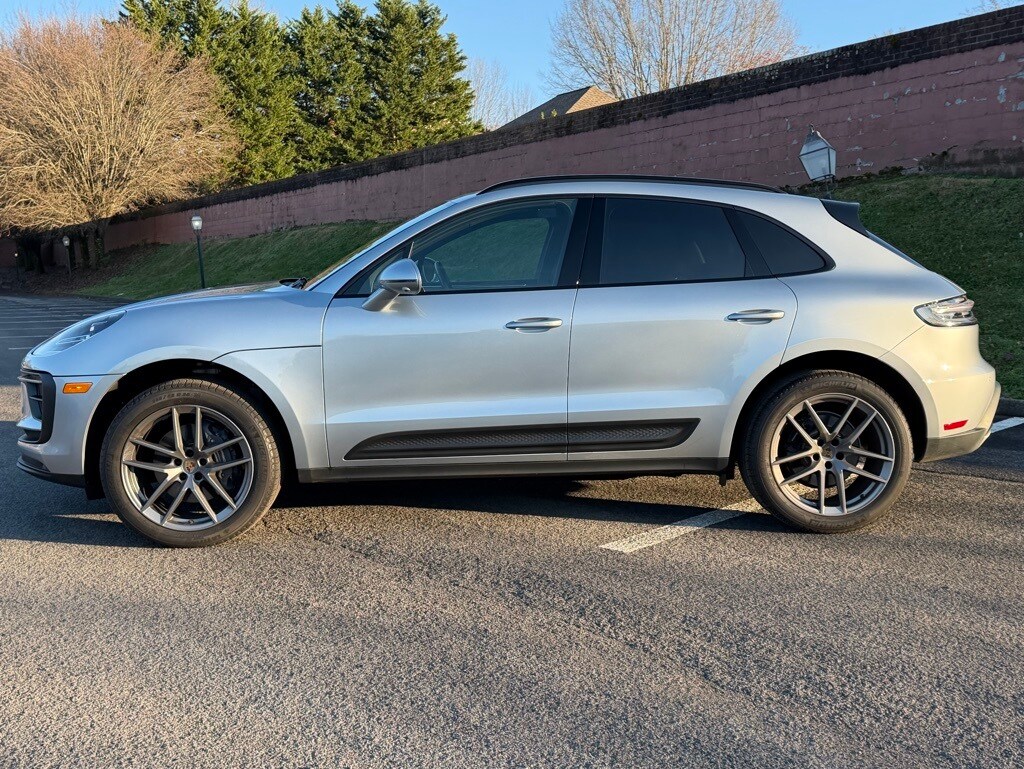 Certified 2024 Porsche Macan SUV