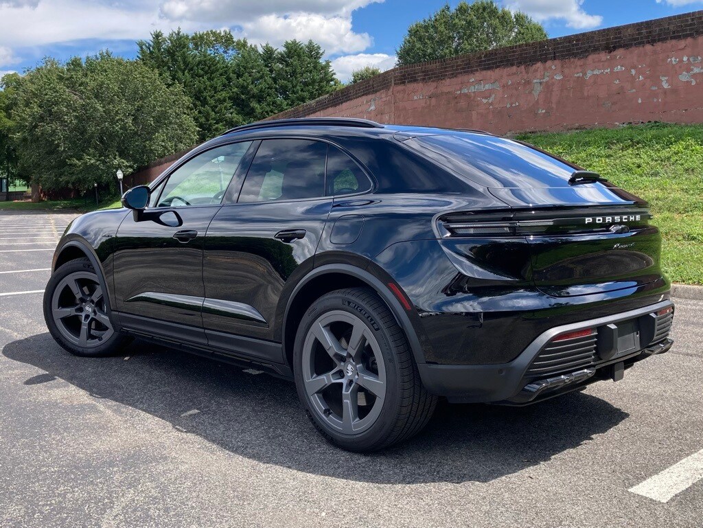 2024 Porsche Macan Electric 4 photo 3