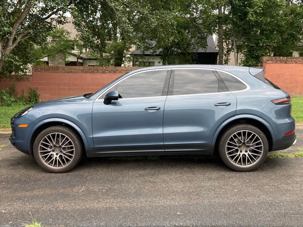 2020 Porsche Cayenne Base photo 2