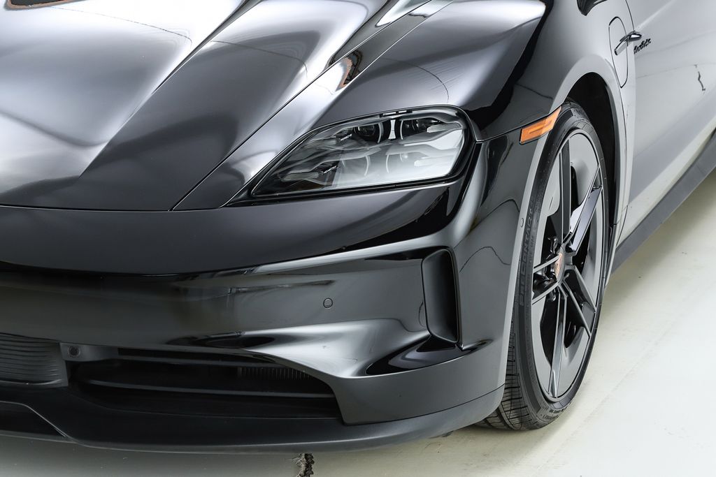 2025 Porsche Taycan Base - Photo 34