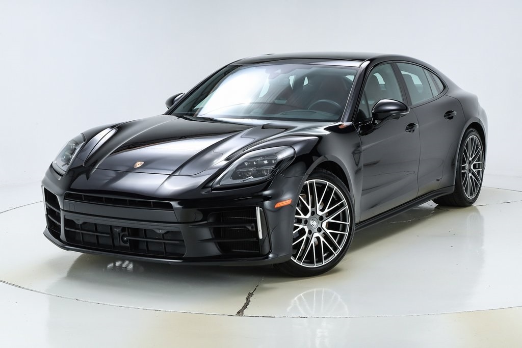 2024 Porsche Panamera Base's photo