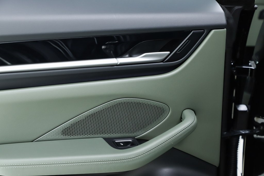 2025 Porsche Macan S - Photo 38