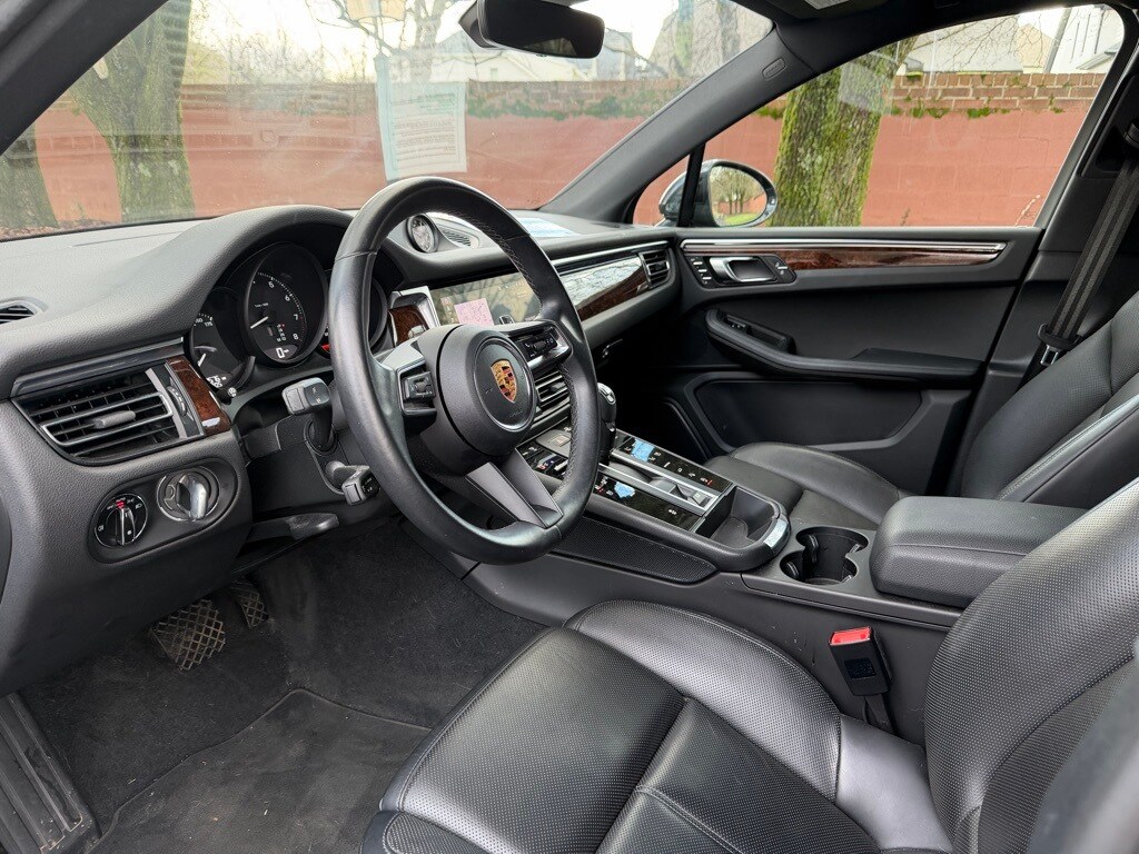2022 Porsche Macan Base photo 4