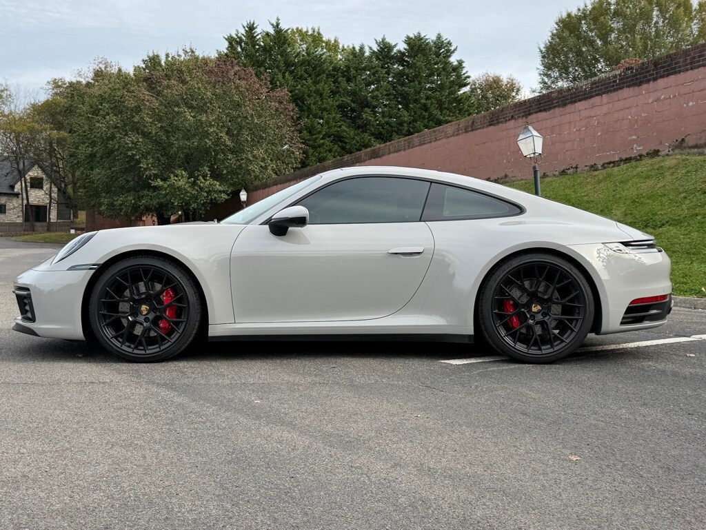 2024 Porsche 911 S photo 2