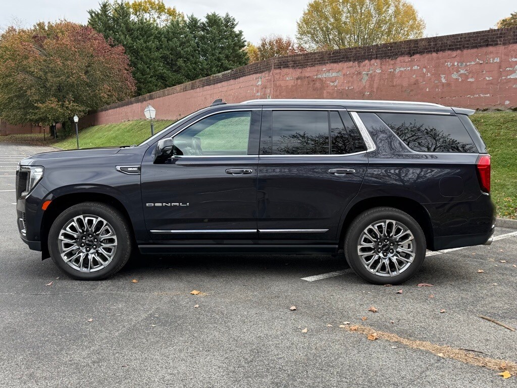 2024 Gmc Yukon Denali Ultimate photo 2