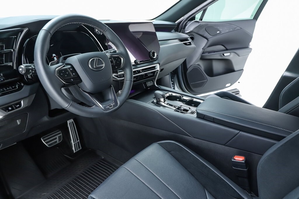 2025 Lexus RX 500h F SPORT Performance photo 4
