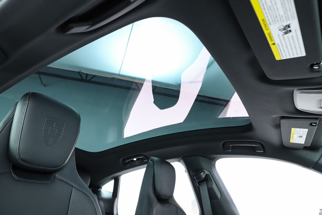 2025 Porsche Taycan Base - Photo 72