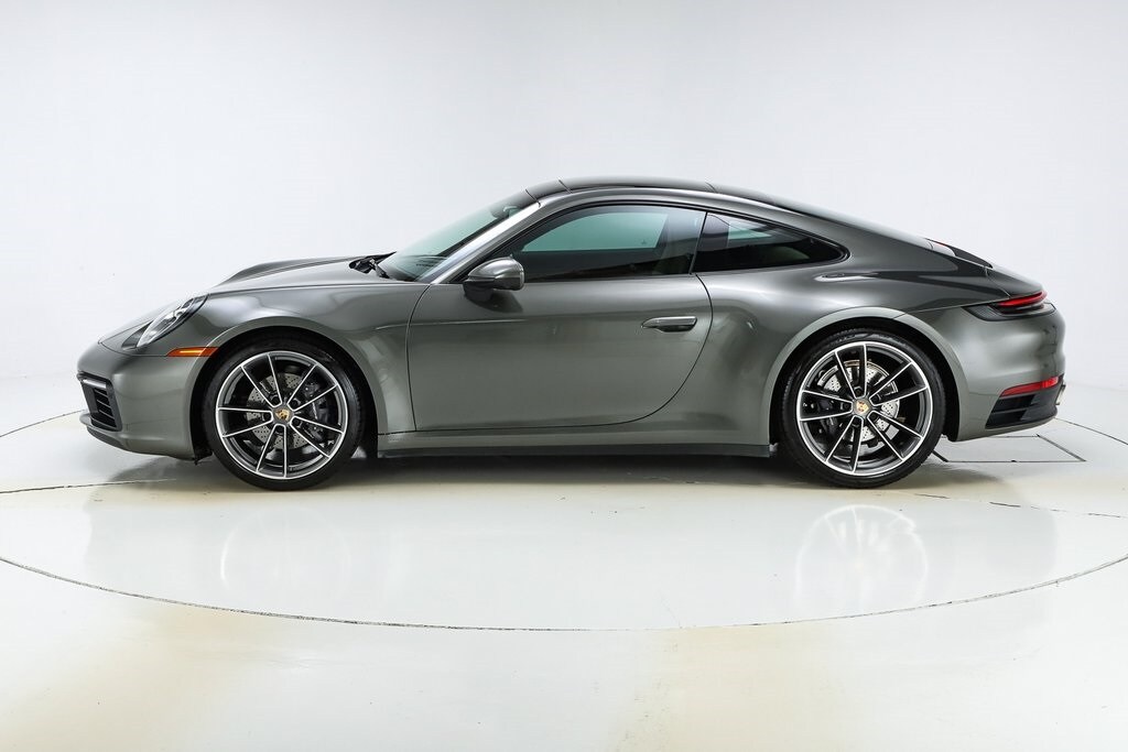 2021 Porsche 911 4 photo 2