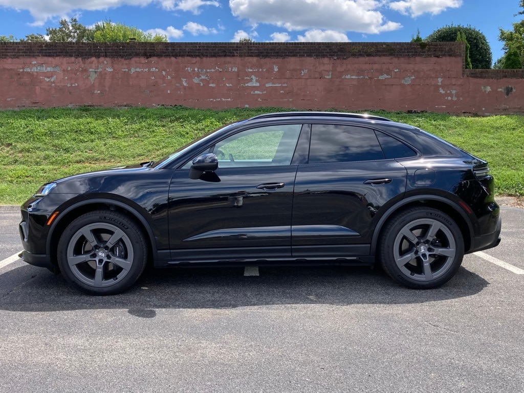 Certified 2024 Porsche Macan Base with VIN WP1AA2XAXRL003684 for sale in Knoxville, TN