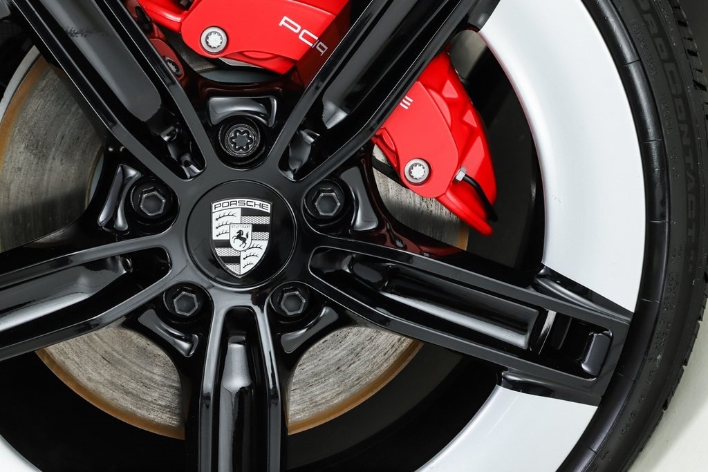 2025 Porsche Taycan S - Photo 36