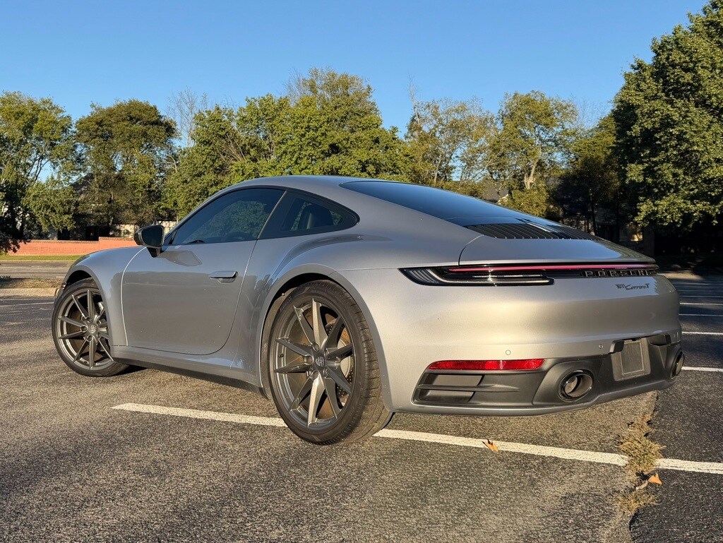 2024 Porsche 911 T photo 3