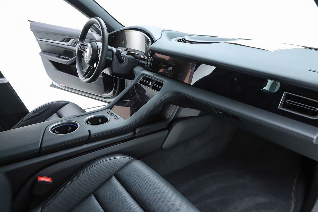 2025 Porsche Taycan Base - Photo 68