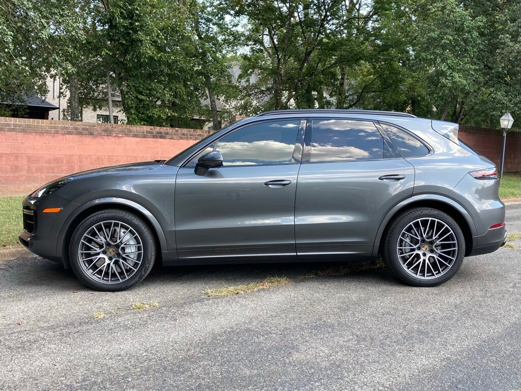 2019 Porsche Cayenne Turbo photo 2