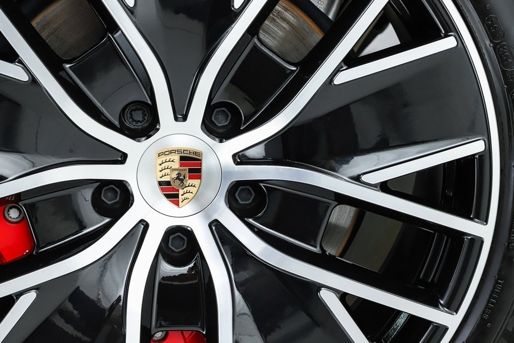 2025 Porsche Macan S - Photo 36