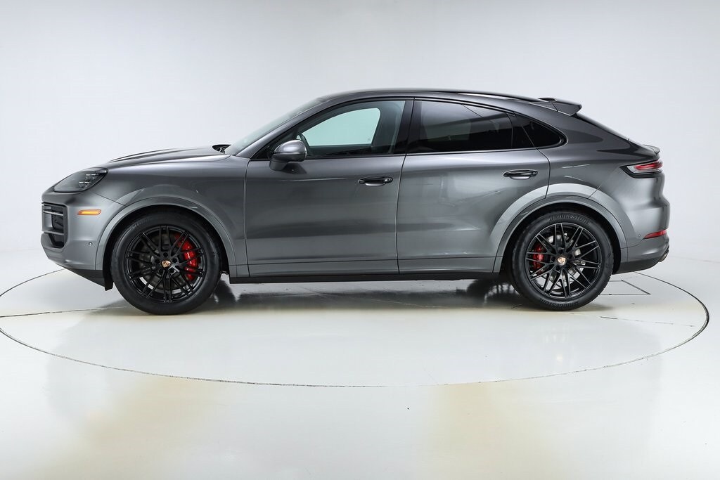 2025 Porsche Cayenne Coupe S photo 2