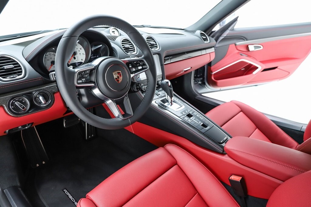 2025 Porsche Boxster S photo 4