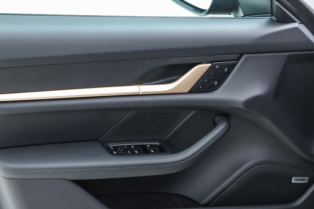 2025 Porsche Taycan S - Photo 41