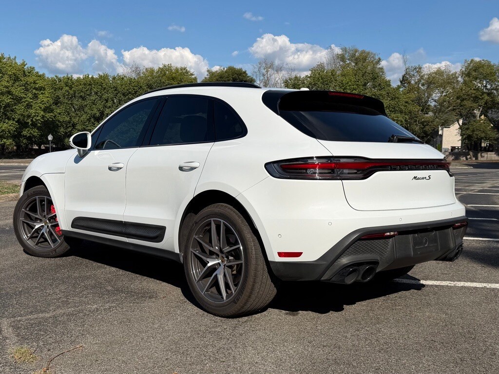 2022 Porsche Macan S photo 3