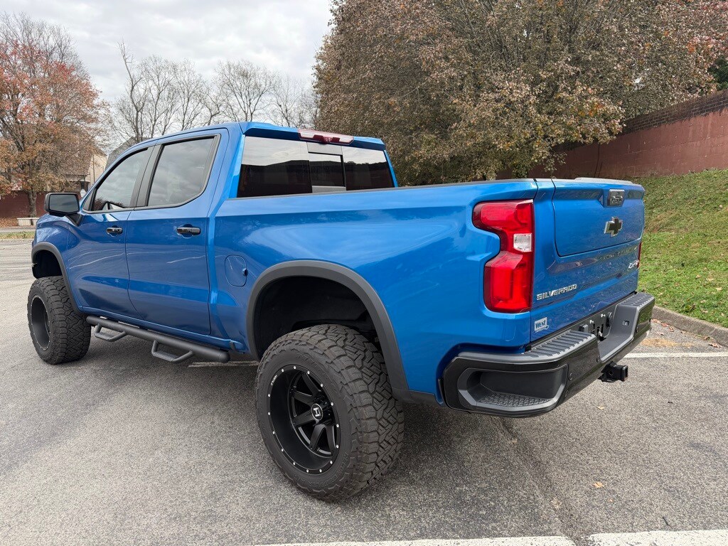 2022 Chevrolet Silverado 1500 ZR2 photo 2