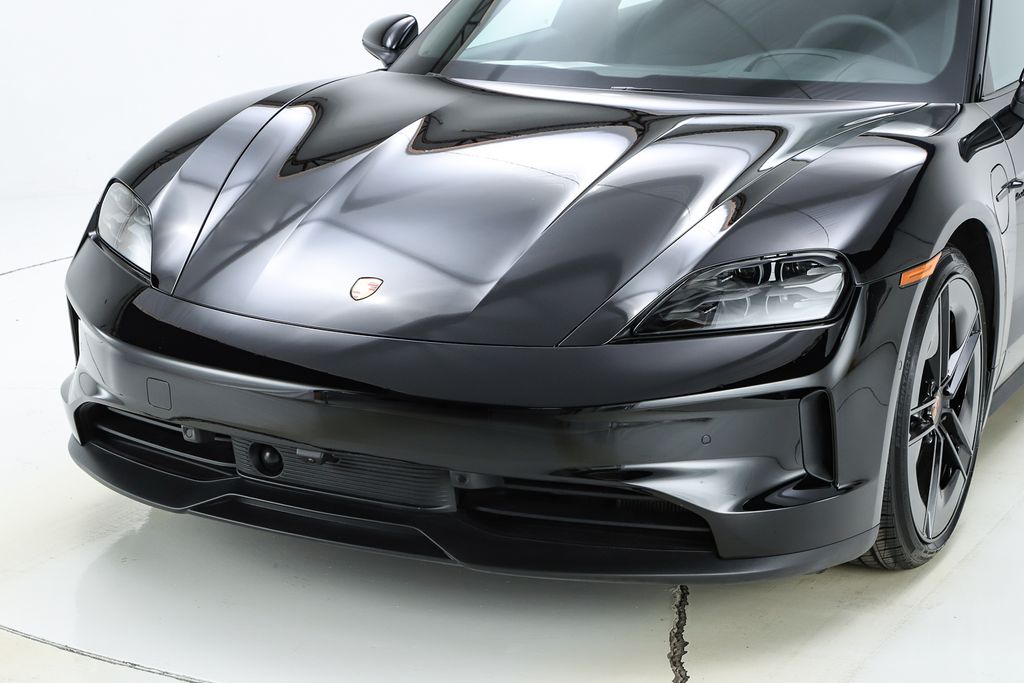 2025 Porsche Taycan Base - Photo 35