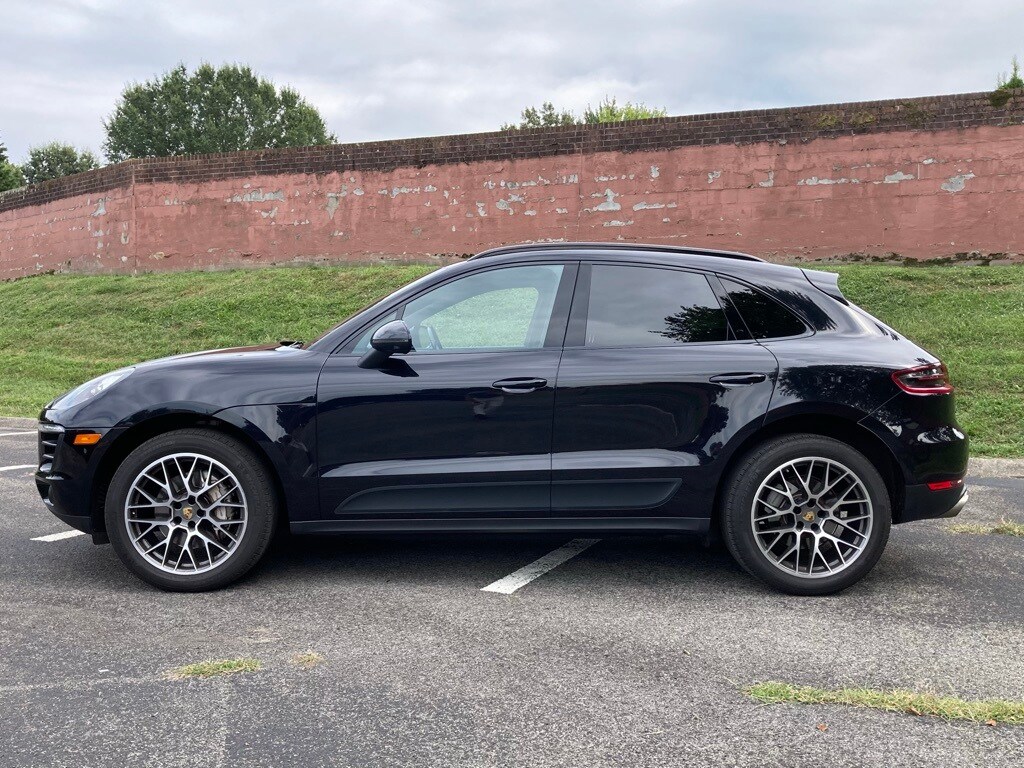 2016 Porsche Macan S photo 2