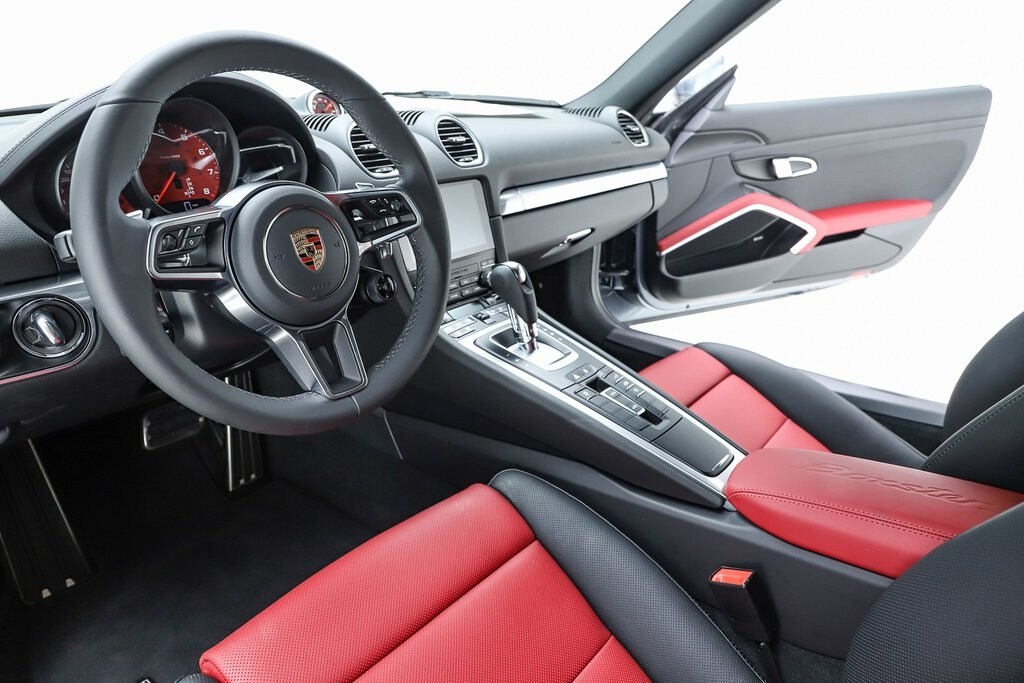 2025 Porsche Boxster S photo 4