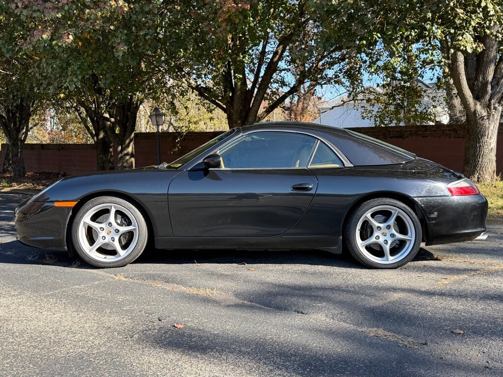 2003 Porsche 911 Cabriolet photo 2